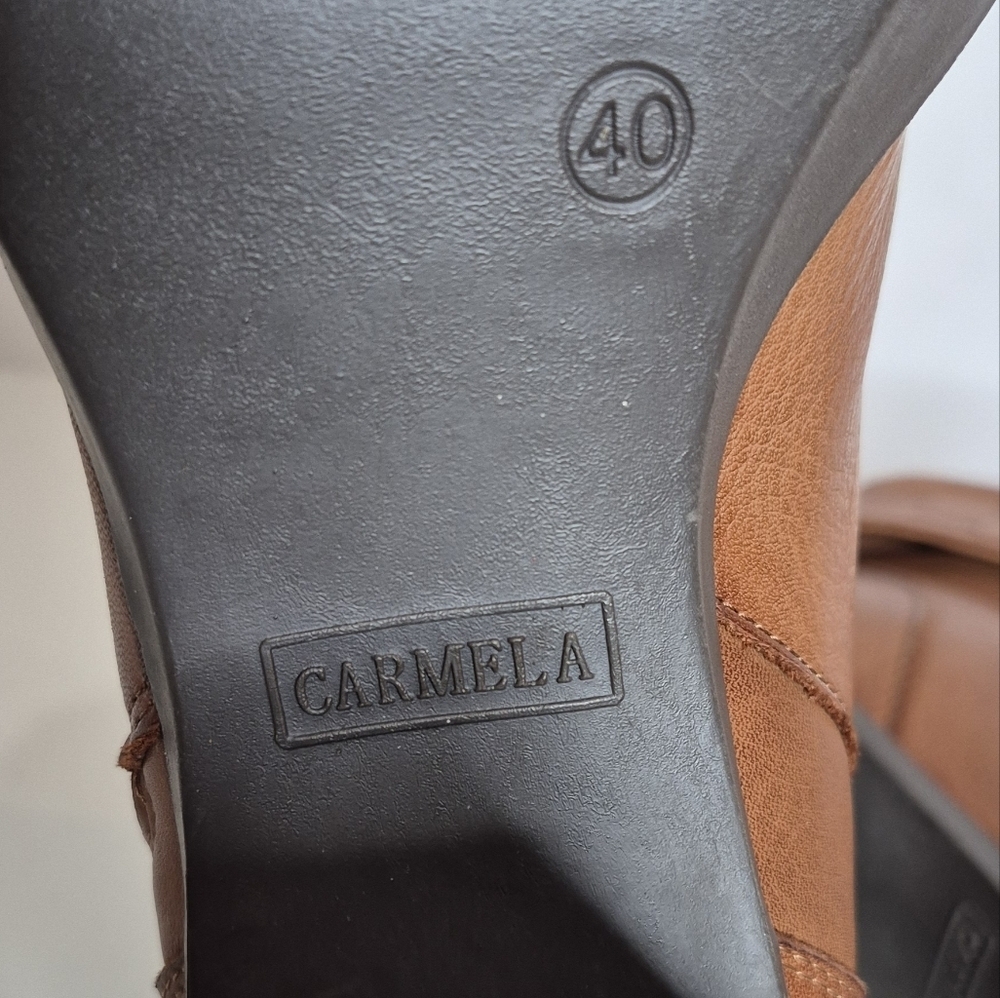 Carmela Collection by Xti Leather Fold-Over Block Heel Boots - Size 9 - Picture 13 of 15